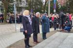 Przedstawiciele olsztyńskiej Izby Administracji Skarbowej w trakcie uroczystości Narodowego Dnia Pamięci Żołnierzy Wyklętych.