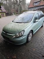 samochód marki Pugeot