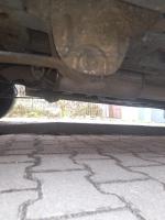 samochód w białym kolorze